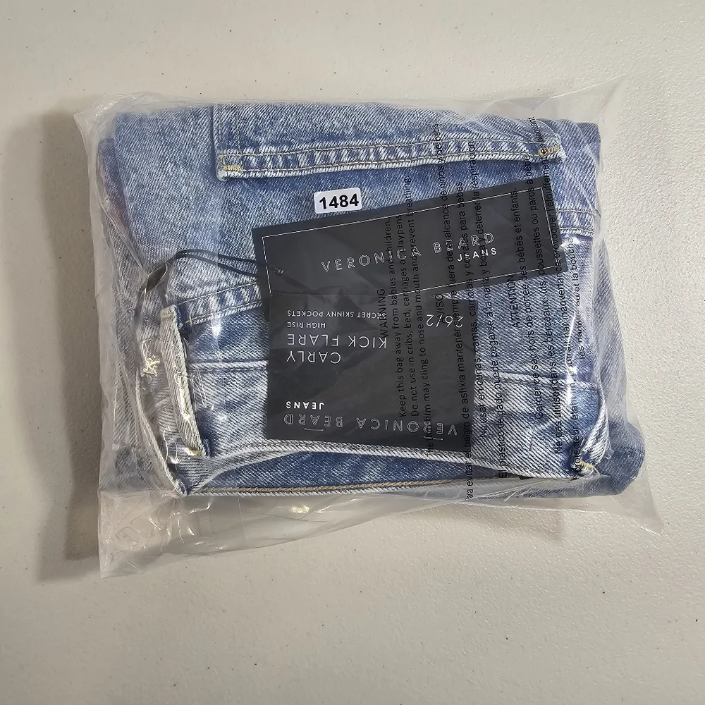 $248 Veronica Beard Women's Blue Carly High Rise Kick Flare Jeans PantsSize 26/2 - Picture 15 of 15